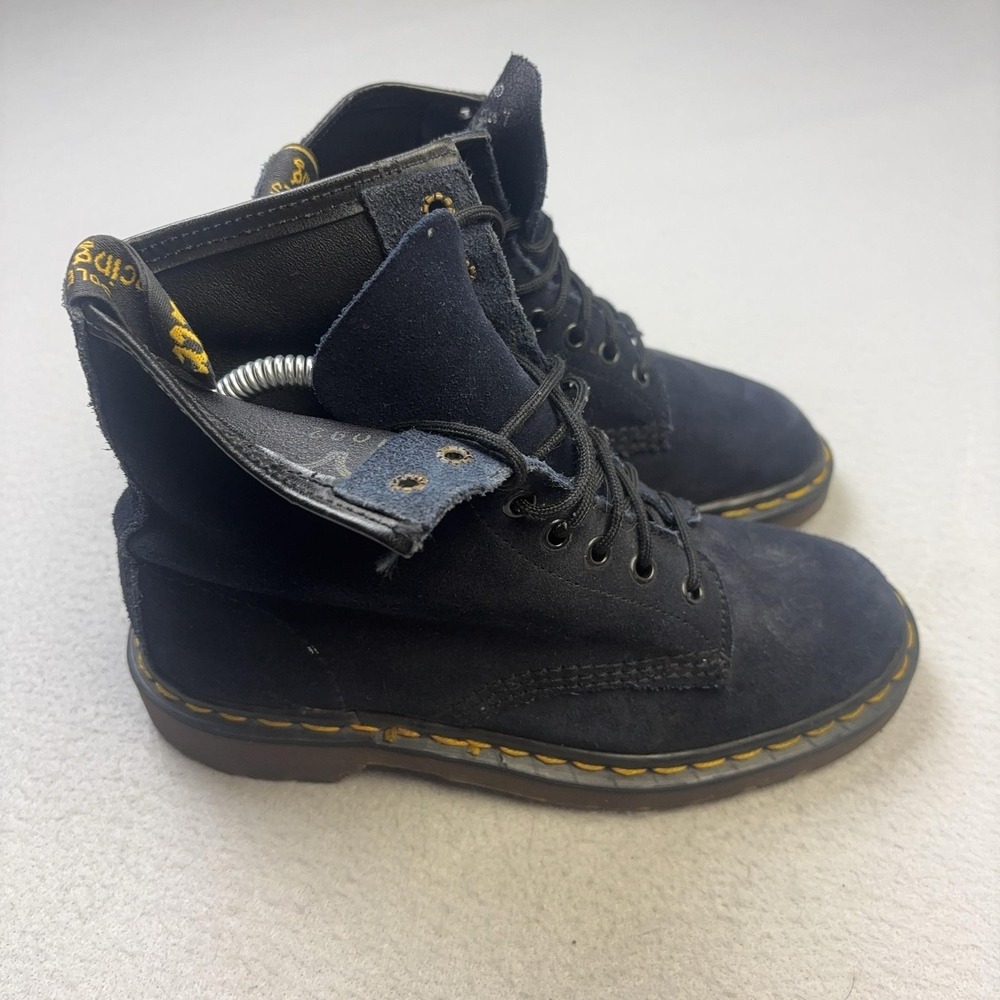 Vinatge Dr. Martens Boots Womens Size 7 Blue Suede AirWair Made In England D1685